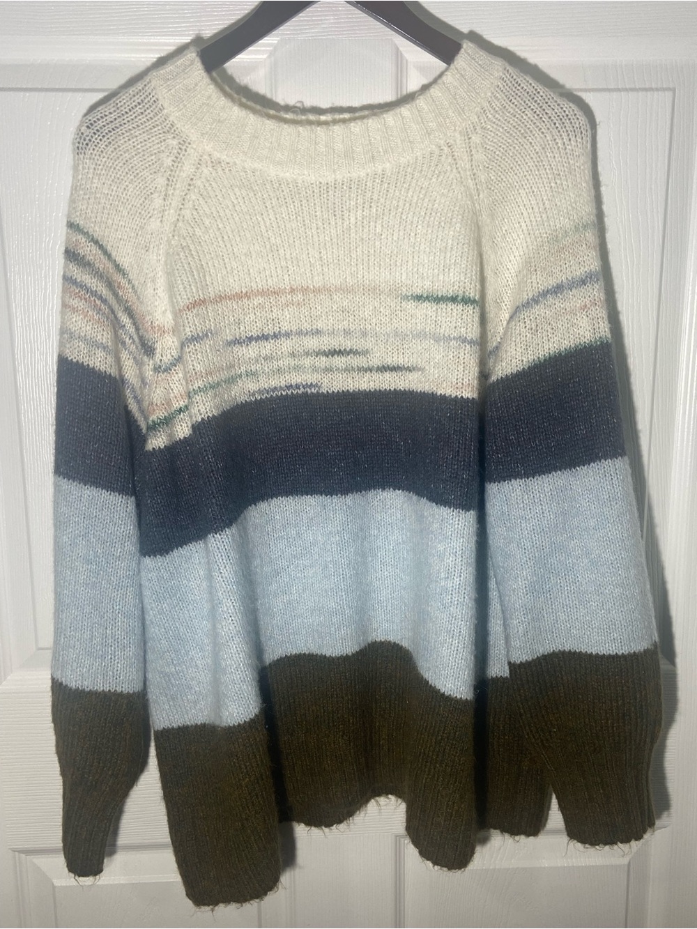 Old Navy Colorblock Knit Sweater Women Large Cream Blue Striped Crewneck Soft
